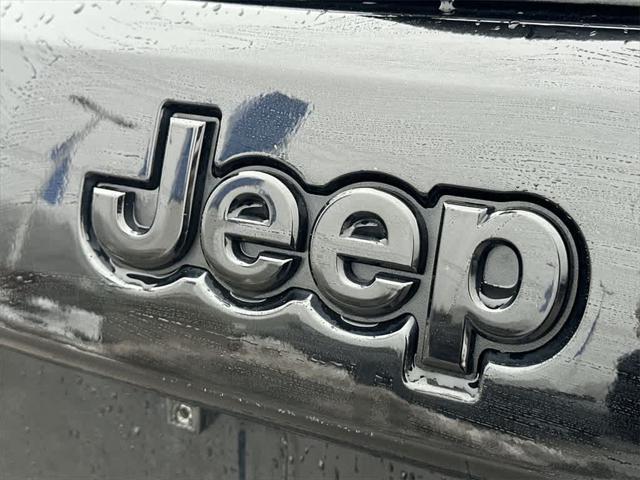 used 2018 Jeep Grand Cherokee car, priced at $17,888