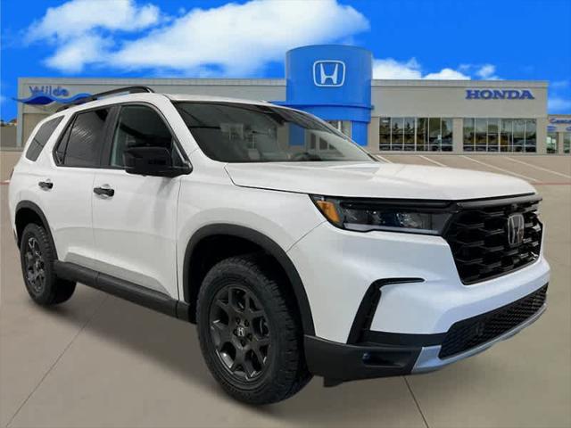 new 2025 Honda Pilot car, priced at $48,564