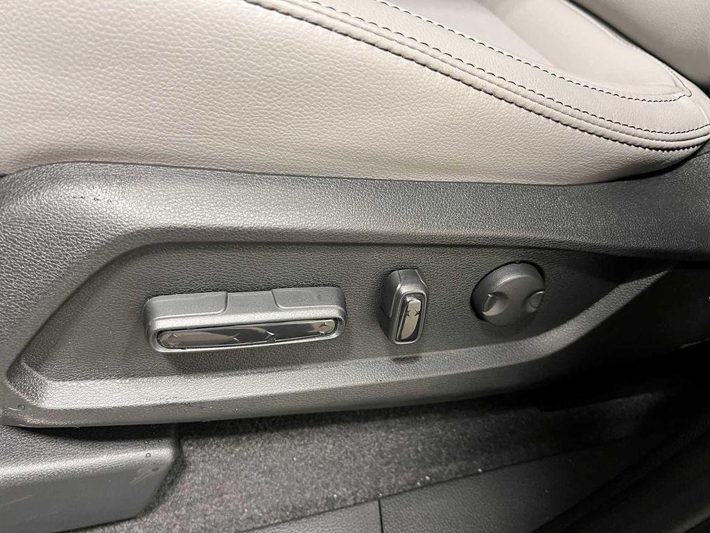 new 2025 Honda Pilot car, priced at $47,876