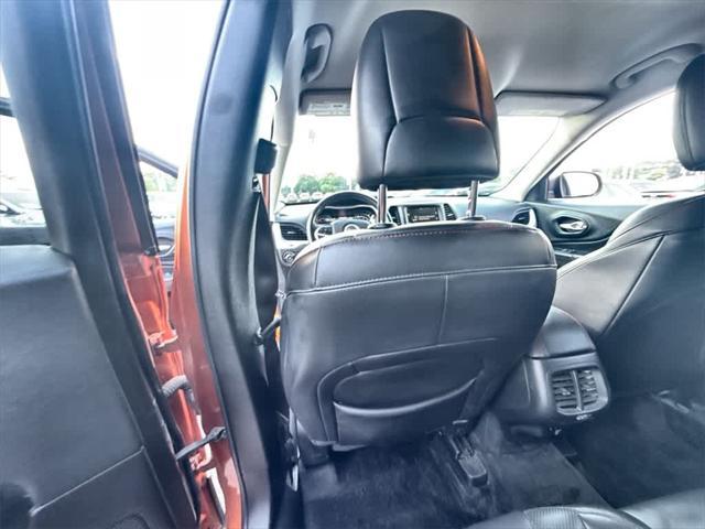 used 2015 Jeep Cherokee car, priced at $9,919