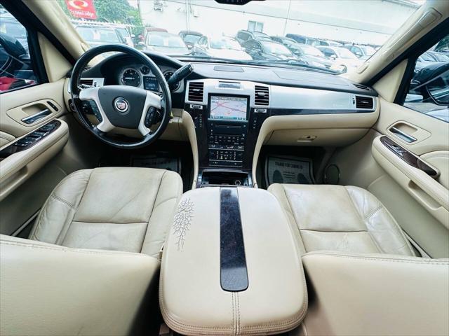 used 2009 Cadillac Escalade car, priced at $7,990