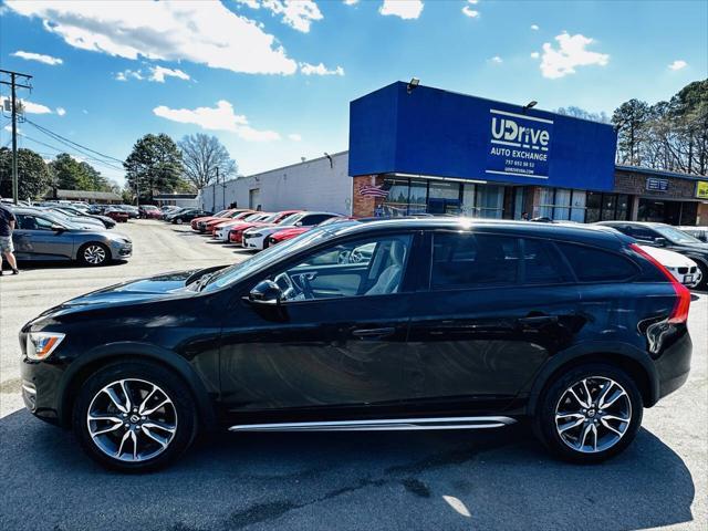 used 2015 Volvo V60 Cross Country car, priced at $10,990