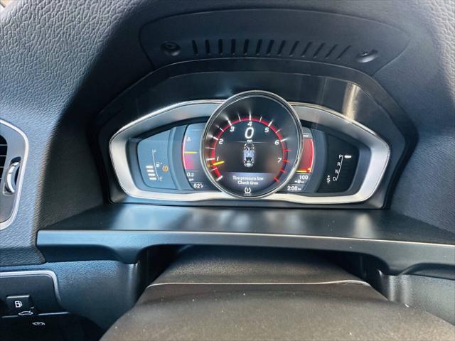 used 2015 Volvo V60 Cross Country car, priced at $10,990