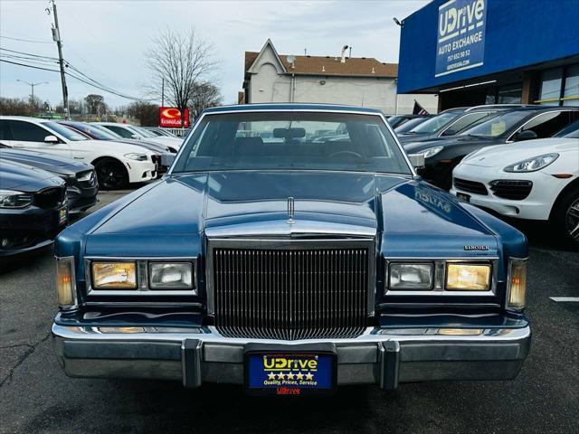 used 1988 Lincoln Town Car car, priced at $8,990