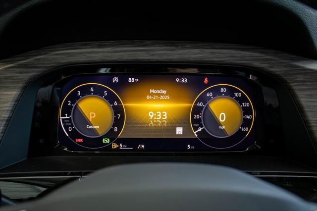new 2025 Volkswagen Atlas car, priced at $52,084