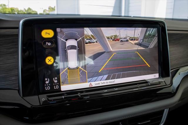 new 2025 Volkswagen Atlas car, priced at $52,084