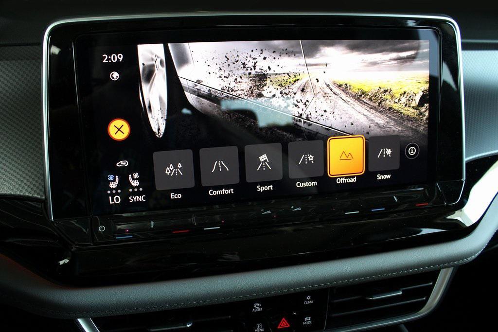 new 2025 Volkswagen Atlas car, priced at $42,896