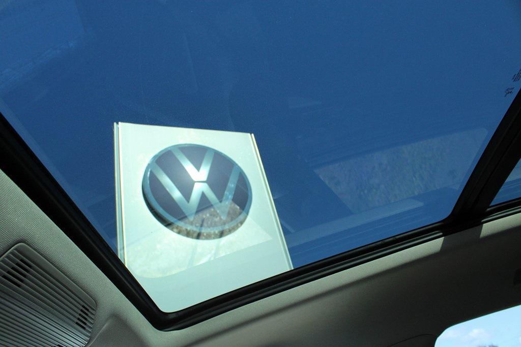 new 2025 Volkswagen Atlas car, priced at $42,896