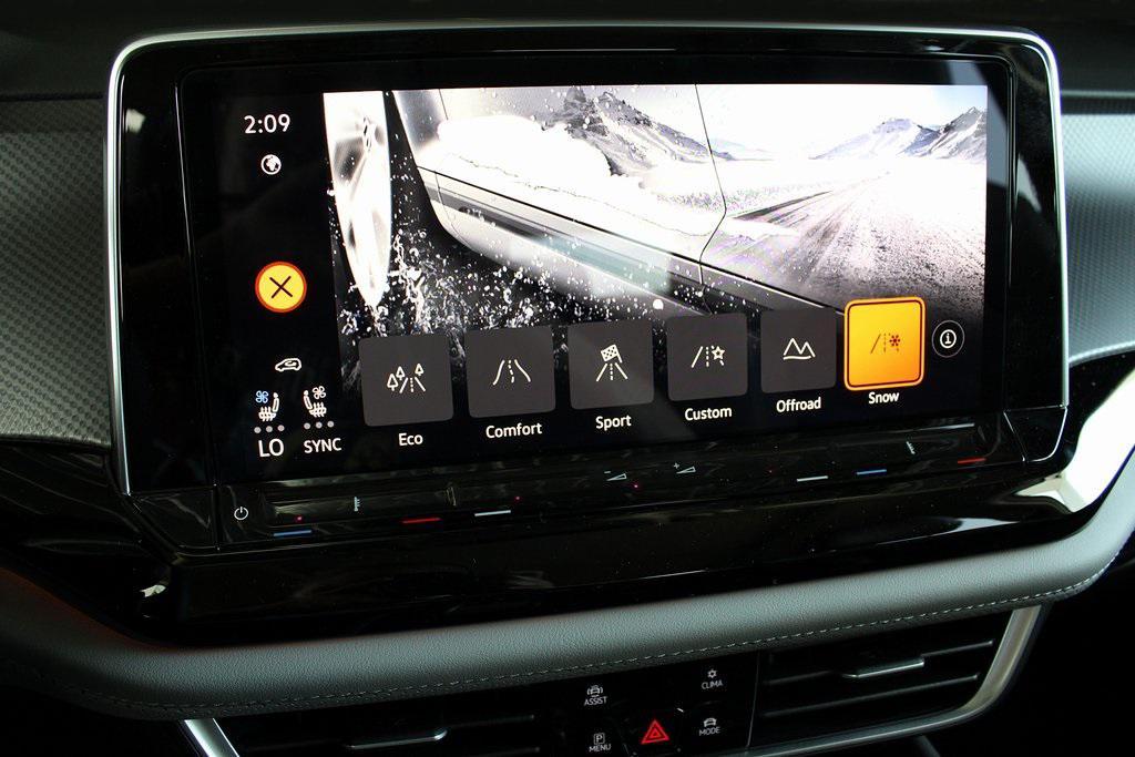 new 2025 Volkswagen Atlas car, priced at $42,896