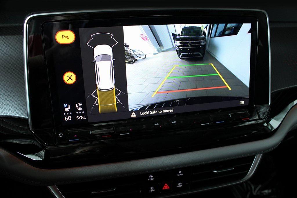 new 2025 Volkswagen Atlas car, priced at $42,896