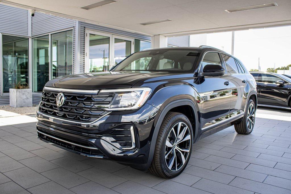 new 2025 Volkswagen Atlas Cross Sport car, priced at $49,636