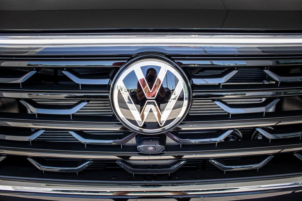 new 2025 Volkswagen Atlas Cross Sport car, priced at $49,636