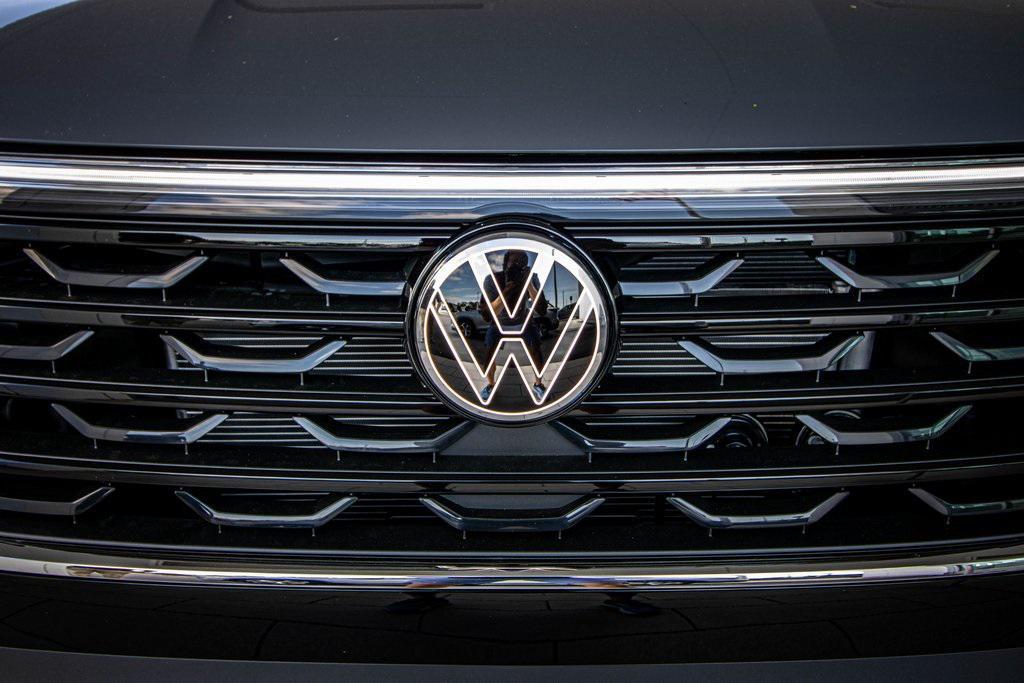 new 2026 Volkswagen Atlas Cross Sport car, priced at $43,995