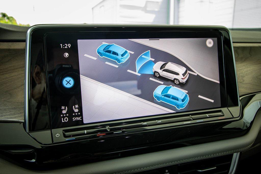 new 2026 Volkswagen Atlas car, priced at $45,712