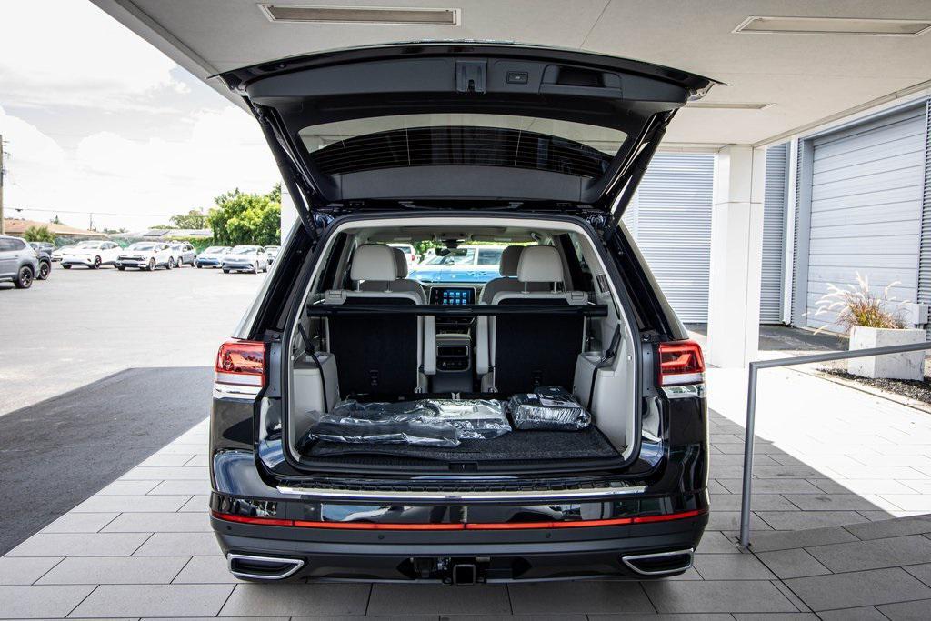 new 2026 Volkswagen Atlas car, priced at $45,712