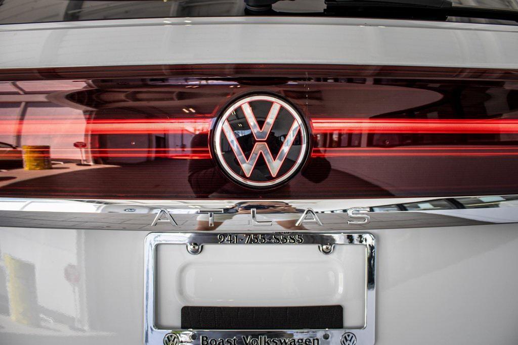 new 2025 Volkswagen Atlas Cross Sport car, priced at $39,893