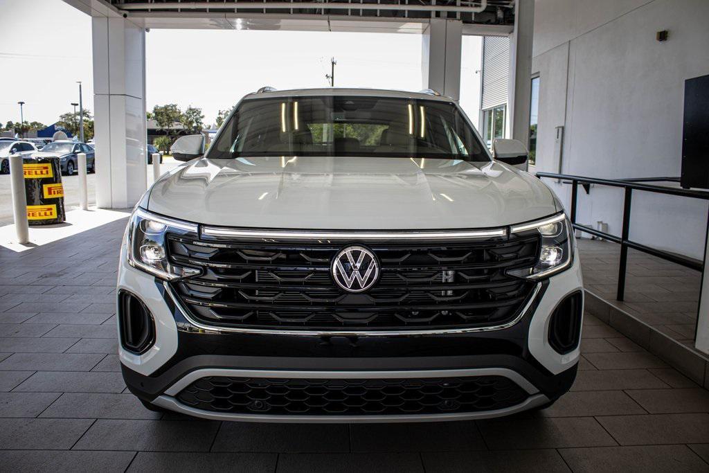 new 2025 Volkswagen Atlas Cross Sport car, priced at $39,893