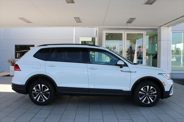 new 2024 Volkswagen Tiguan car, priced at $27,025