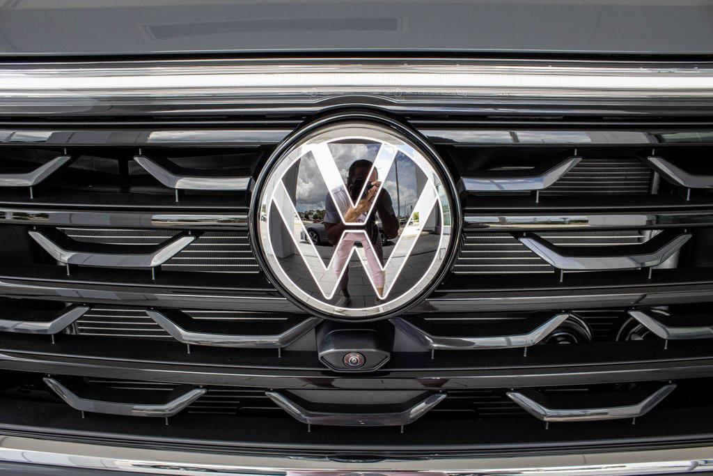 new 2025 Volkswagen Atlas Cross Sport car, priced at $51,129