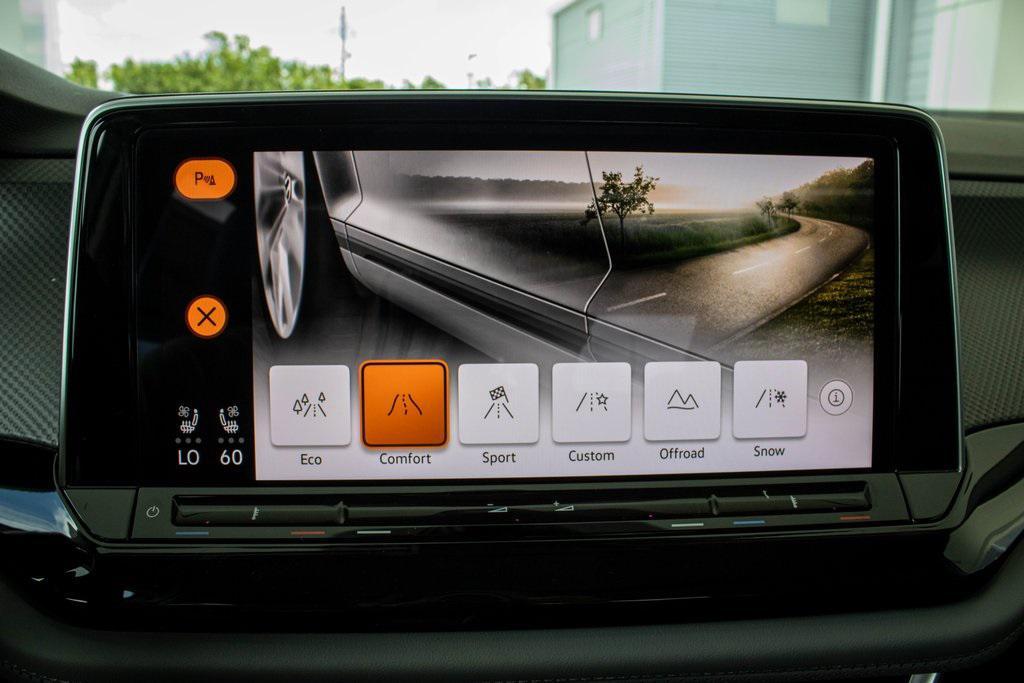 new 2025 Volkswagen Atlas car, priced at $44,932