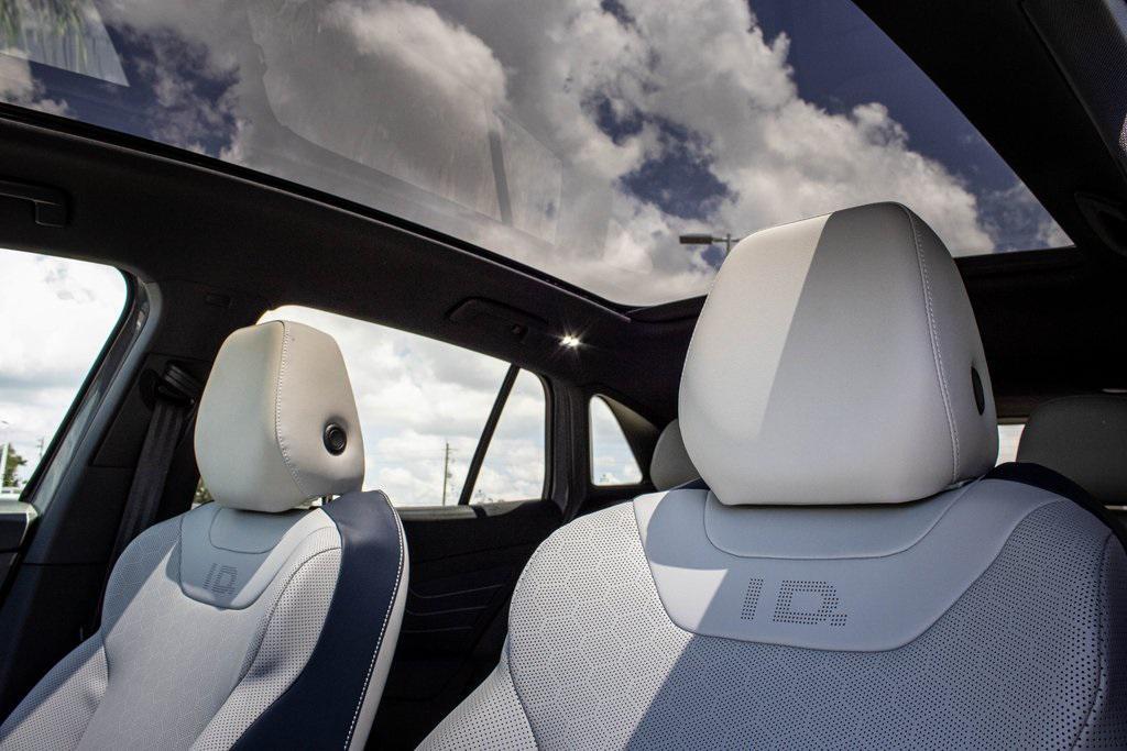new 2025 Volkswagen ID.4 car, priced at $53,535