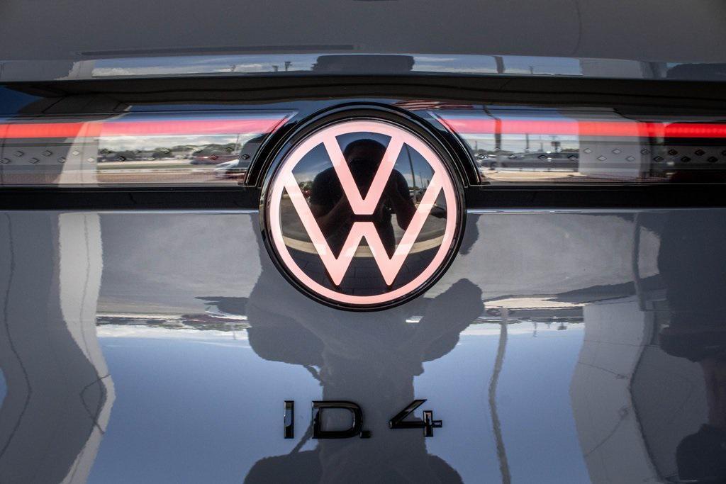 new 2025 Volkswagen ID.4 car, priced at $53,535