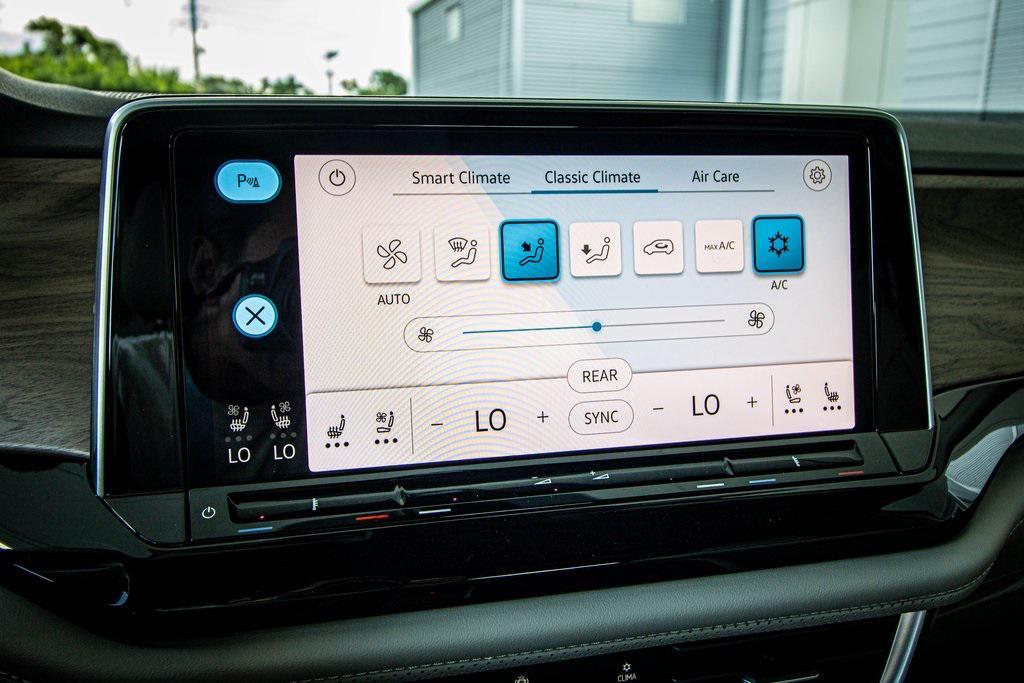 new 2026 Volkswagen Atlas car, priced at $45,637