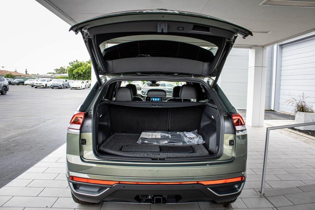 new 2026 Volkswagen Atlas Cross Sport car, priced at $43,026