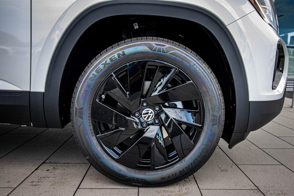 new 2026 Volkswagen Atlas Cross Sport car, priced at $46,343