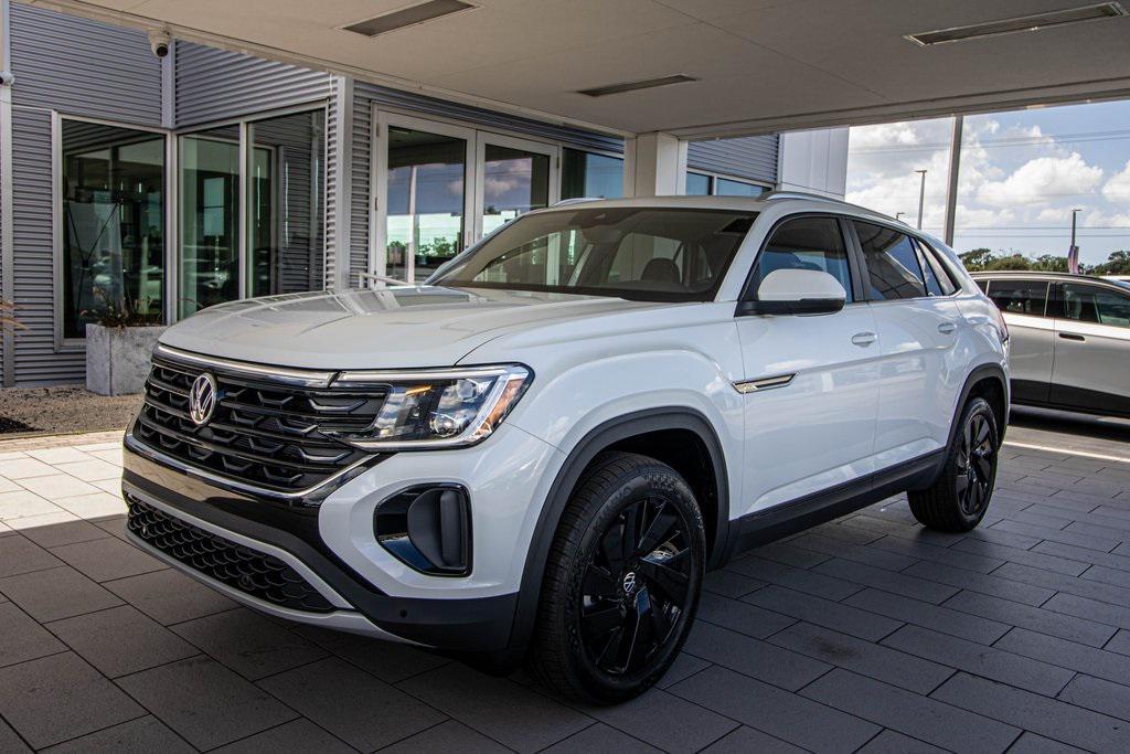 new 2026 Volkswagen Atlas Cross Sport car, priced at $45,007