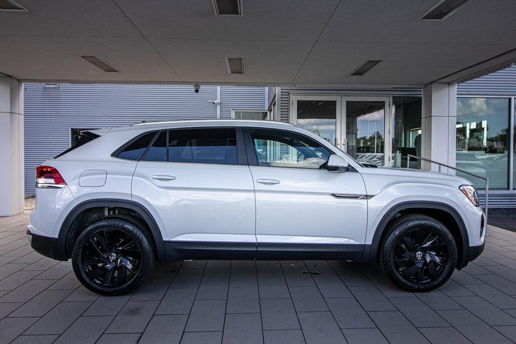 new 2026 Volkswagen Atlas Cross Sport car, priced at $45,007
