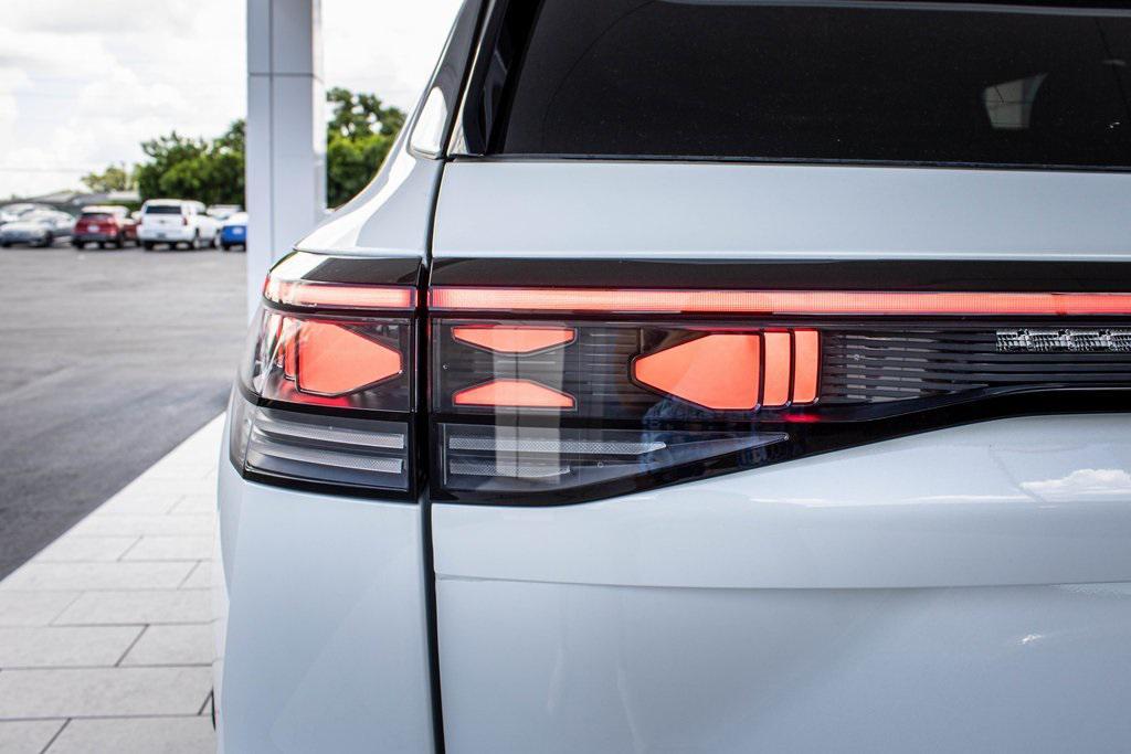 new 2025 Volkswagen Tiguan car, priced at $42,020