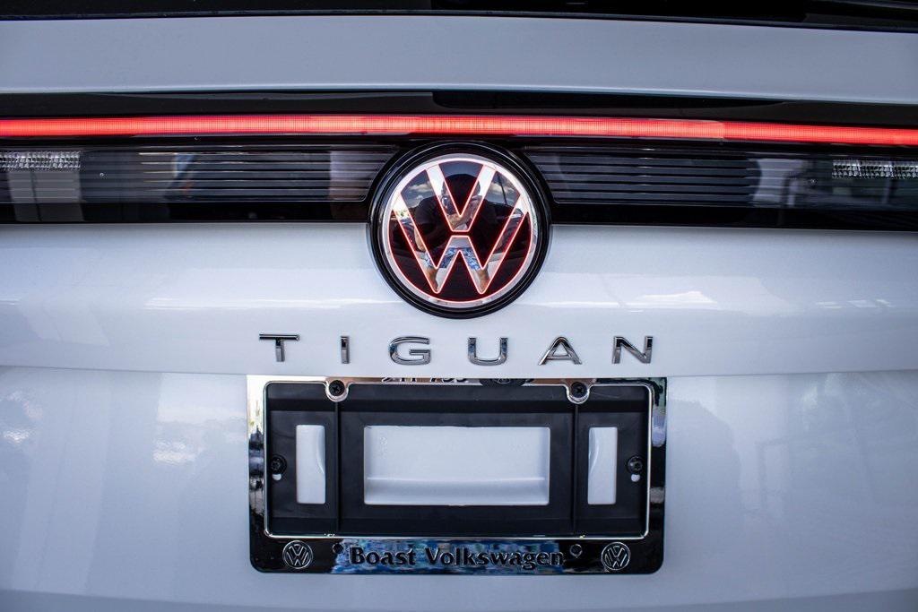 new 2025 Volkswagen Tiguan car, priced at $42,020