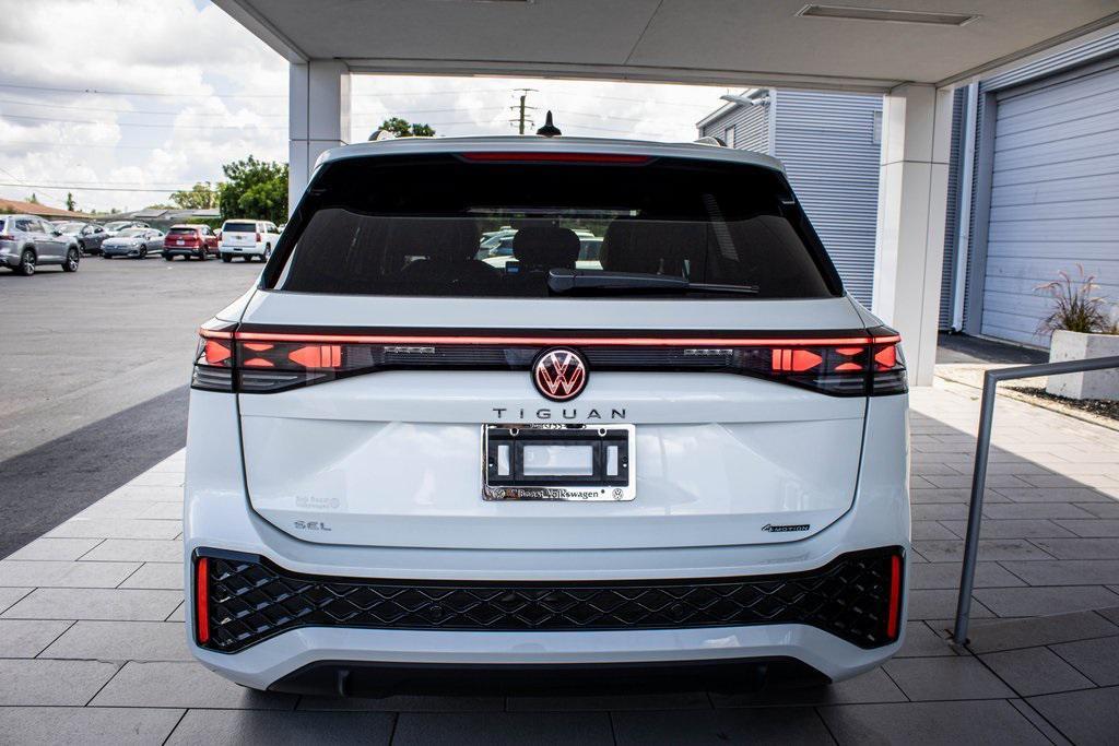 new 2025 Volkswagen Tiguan car, priced at $42,020
