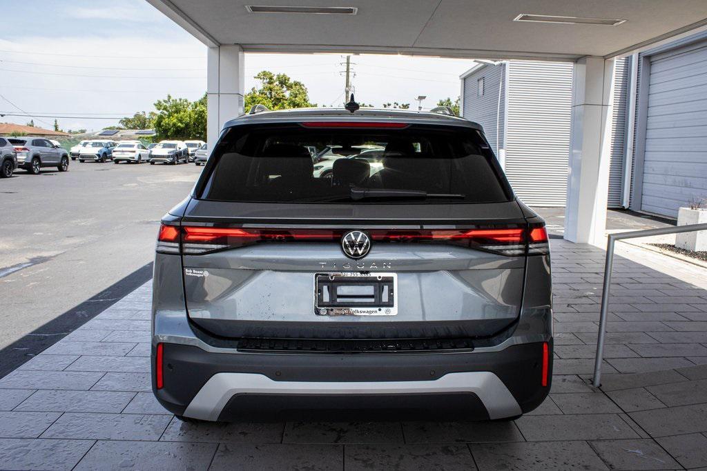 new 2025 Volkswagen Tiguan car, priced at $29,015