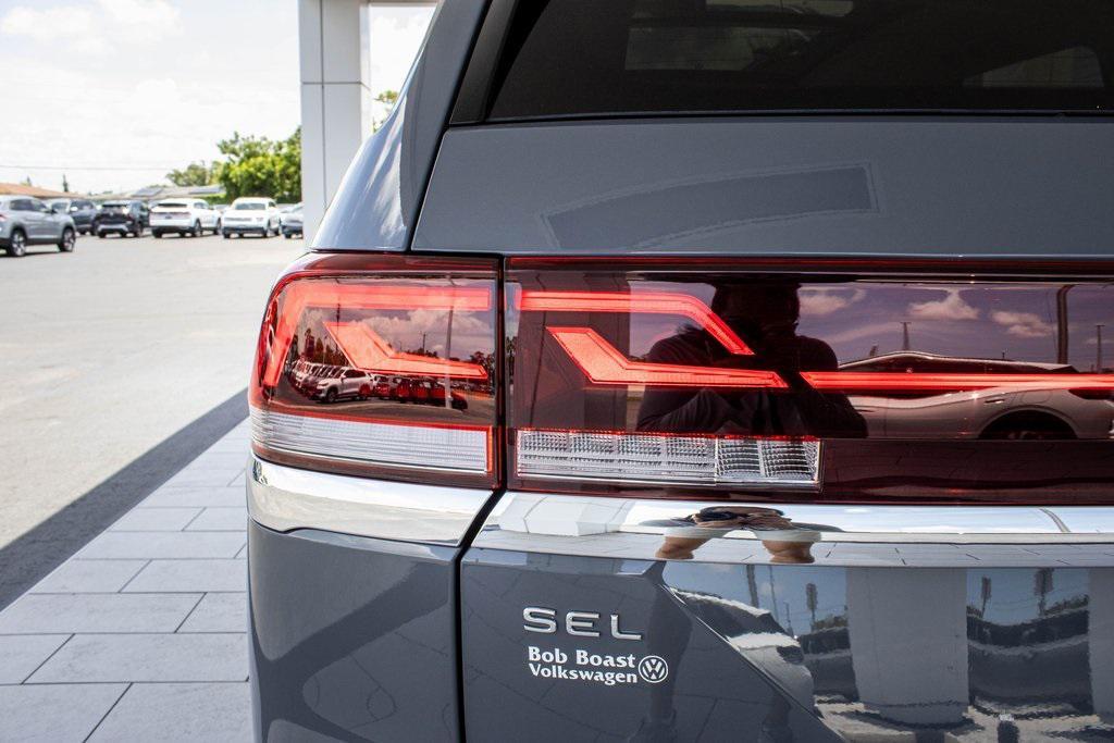 new 2025 Volkswagen Atlas car, priced at $51,105