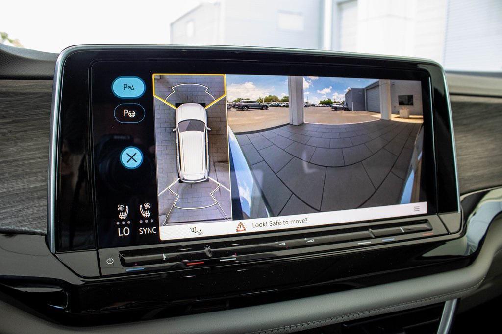 new 2025 Volkswagen Atlas car, priced at $51,105