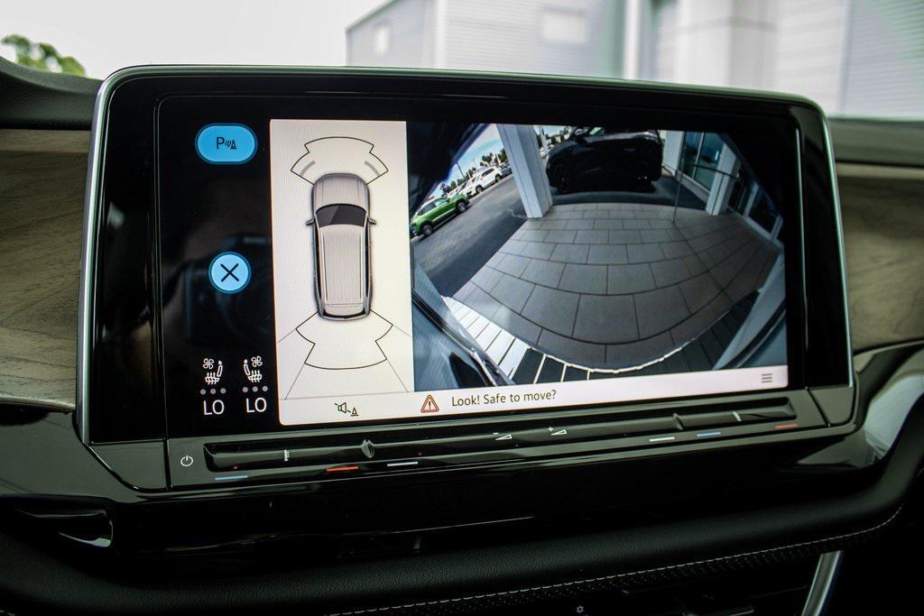 new 2026 Volkswagen Atlas car, priced at $44,007
