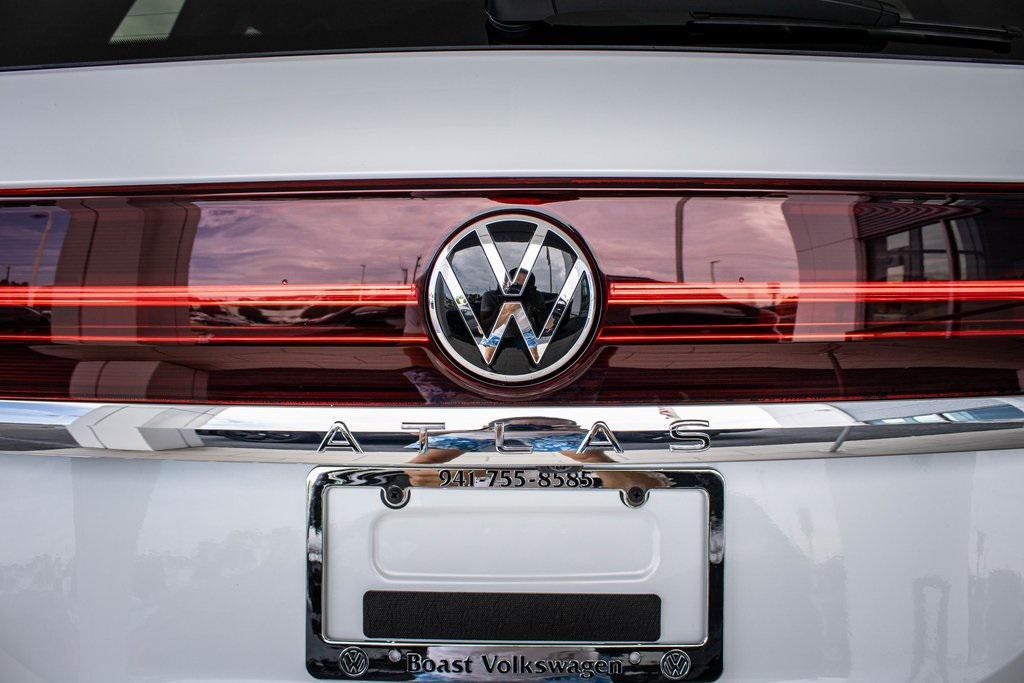 new 2026 Volkswagen Atlas car, priced at $39,883