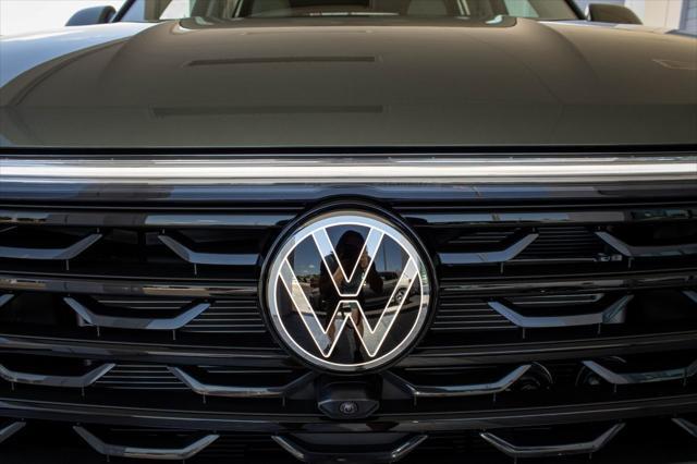 new 2025 Volkswagen Atlas car, priced at $53,168