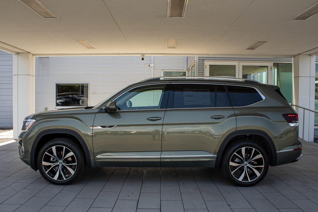 new 2025 Volkswagen Atlas car, priced at $50,668