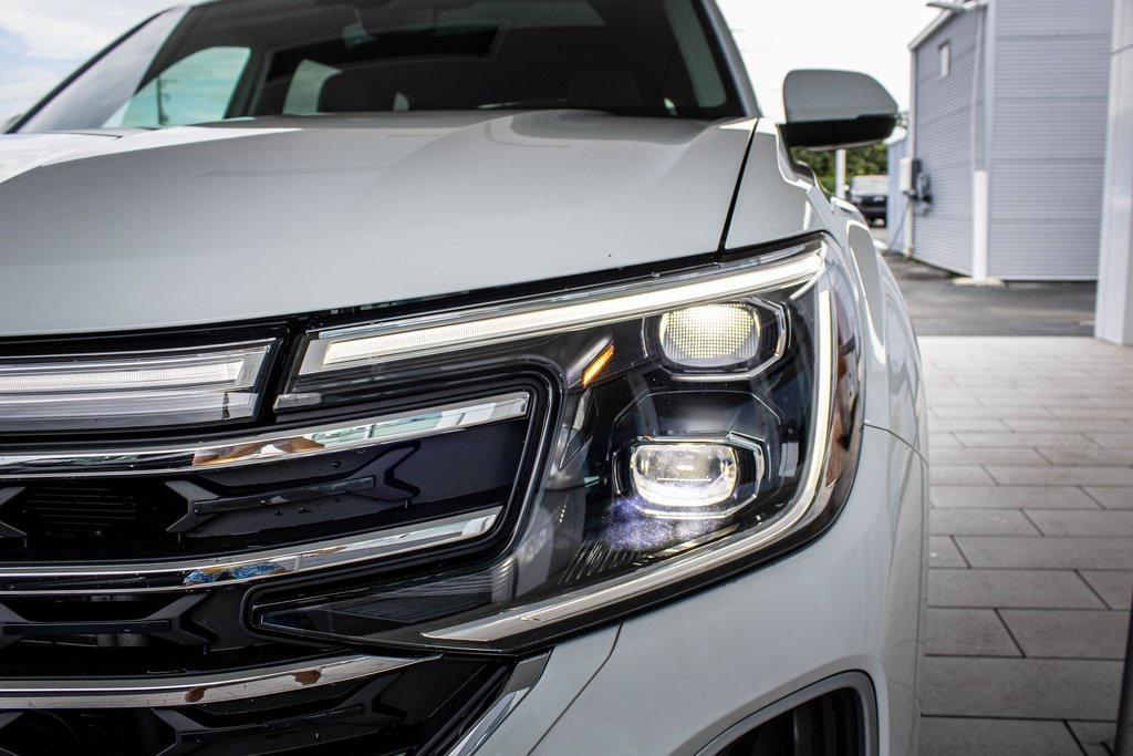 used 2025 Volkswagen Atlas car, priced at $38,797