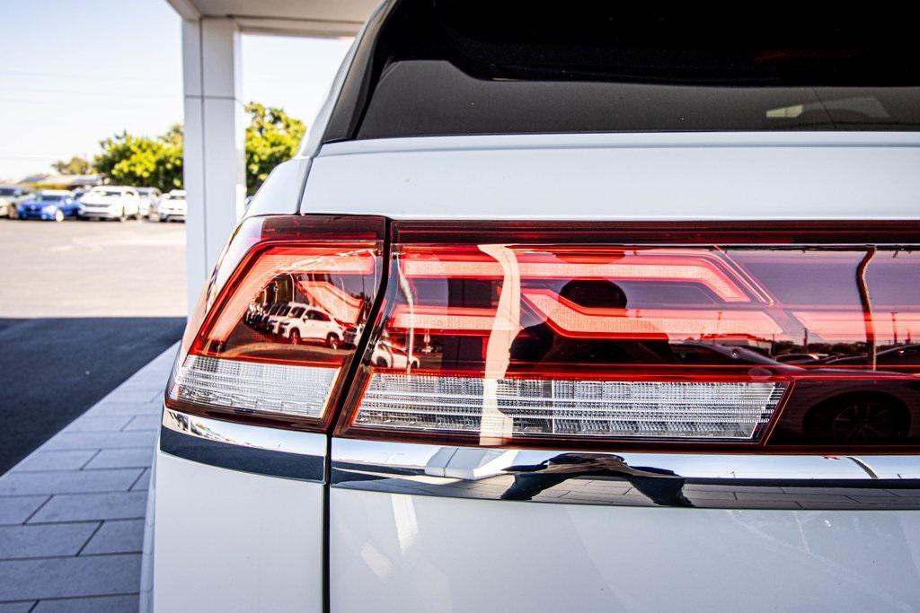 new 2026 Volkswagen Atlas Cross Sport car, priced at $38,822