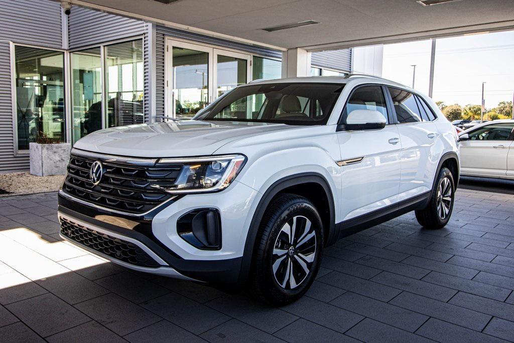 new 2026 Volkswagen Atlas Cross Sport car, priced at $38,822