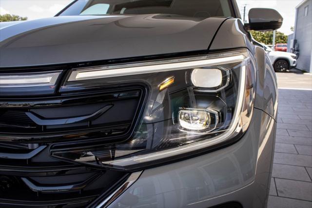 new 2025 Volkswagen Atlas car, priced at $53,766