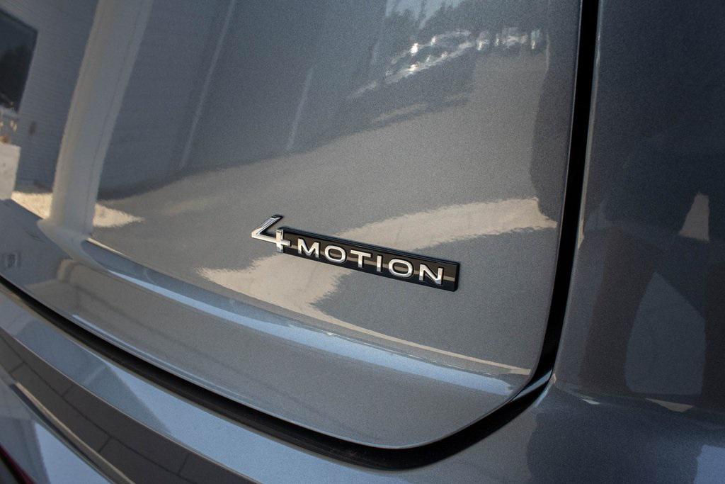 new 2025 Volkswagen Atlas Cross Sport car, priced at $37,762
