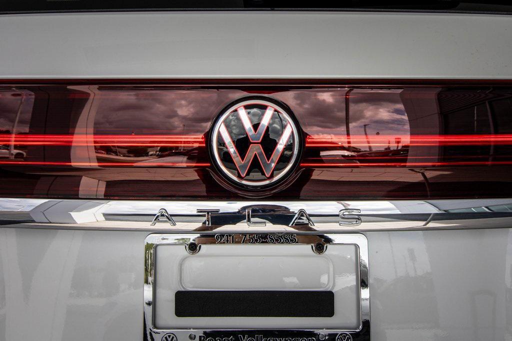 new 2026 Volkswagen Atlas car, priced at $46,149