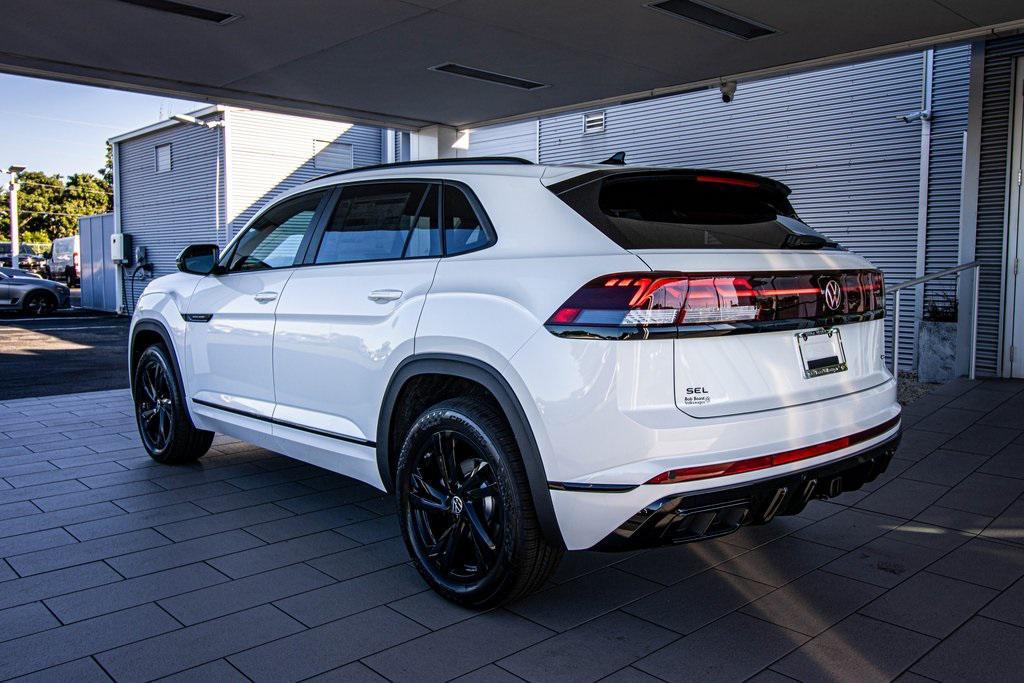new 2026 Volkswagen Atlas Cross Sport car, priced at $50,801
