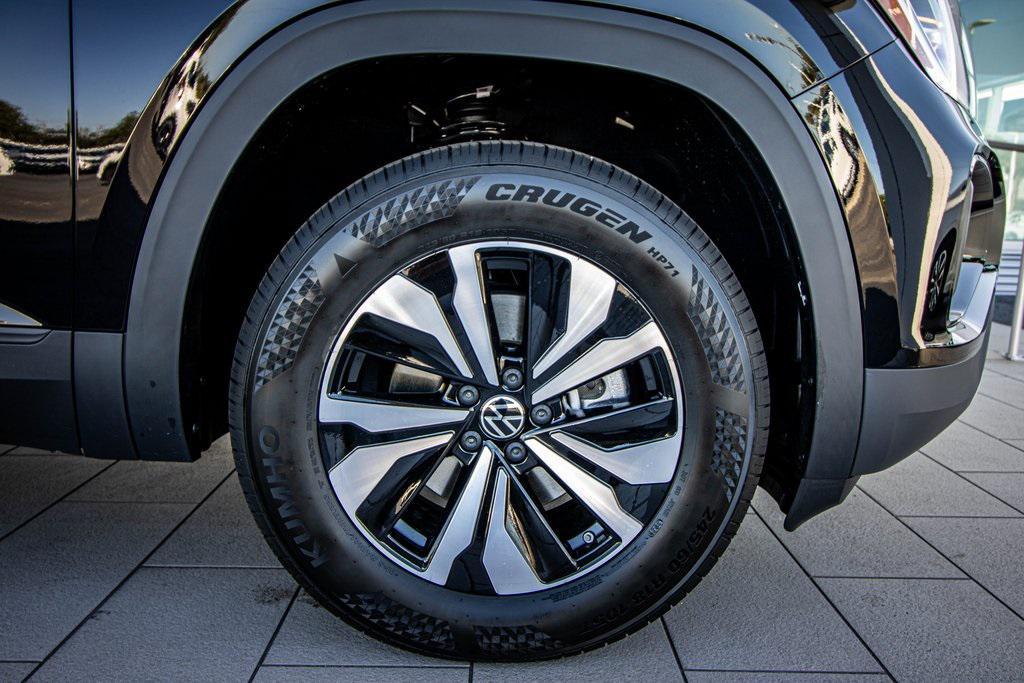 new 2026 Volkswagen Atlas Cross Sport car, priced at $38,385