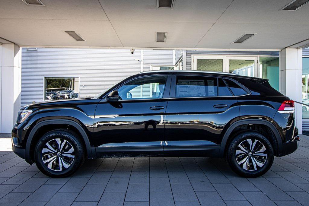 new 2026 Volkswagen Atlas Cross Sport car, priced at $38,385